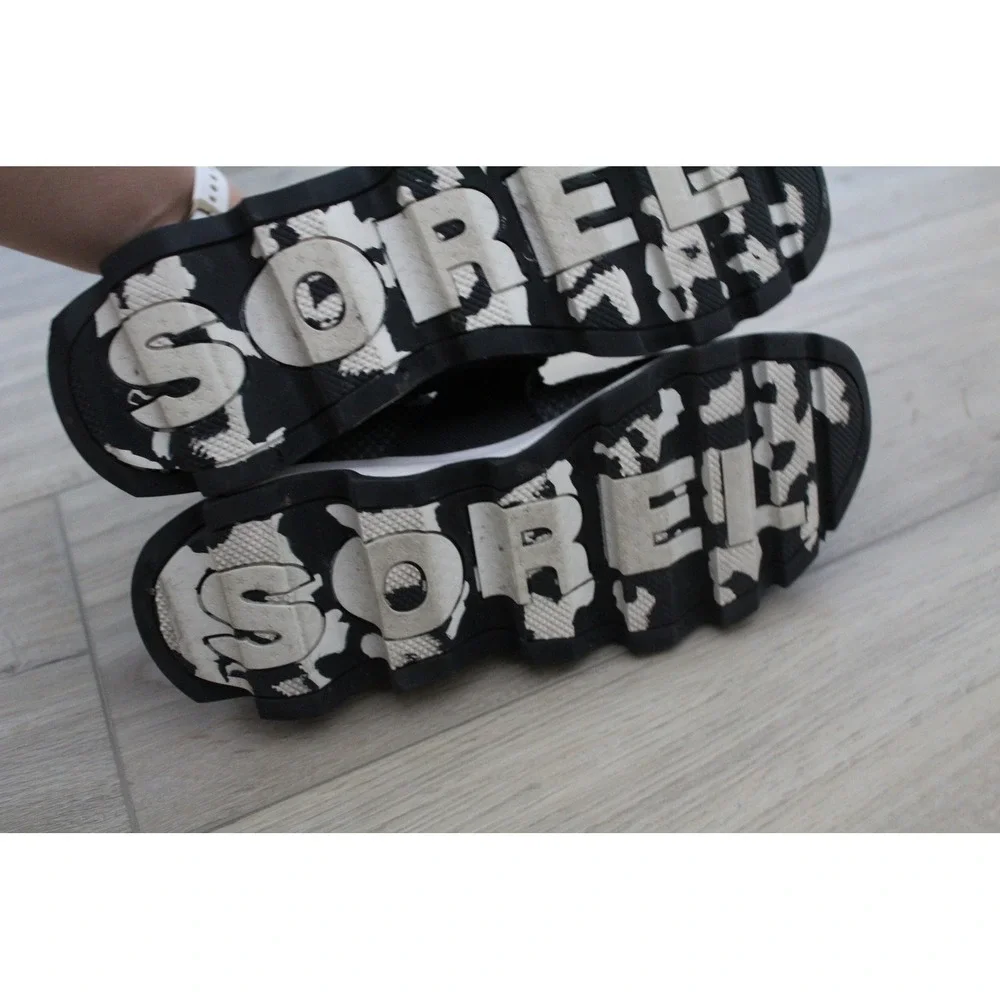 Sorel Kinetic Sneak‎ Black White Scalloped Sole Strap Sneakers NL2909-010 Womens